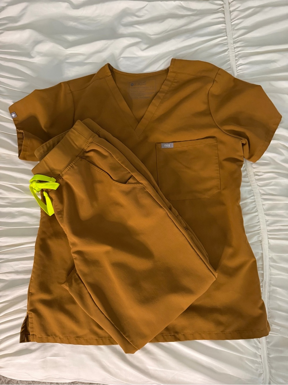 Figs Women's Mustard Track Pants & V‑Neck Top Set